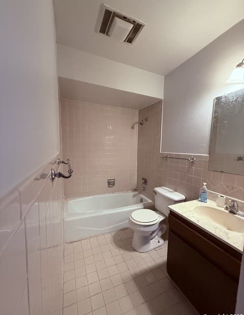 1-bedroom rental at 923 Vance Jackson Unit 804 in San Antonio, TX — photo 5