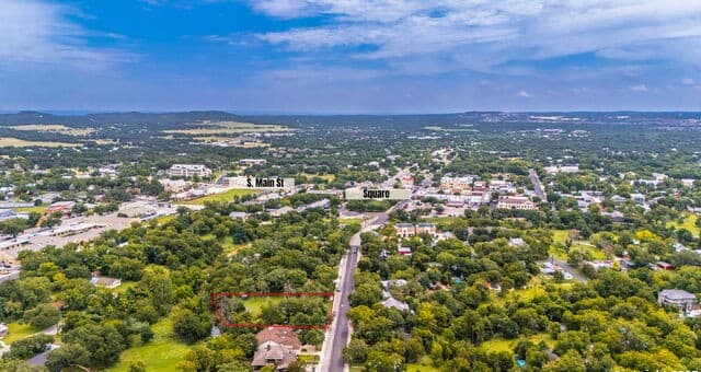 3-bedroom rental at 316 W San Antonio Ave in Boerne, TX — photo 3