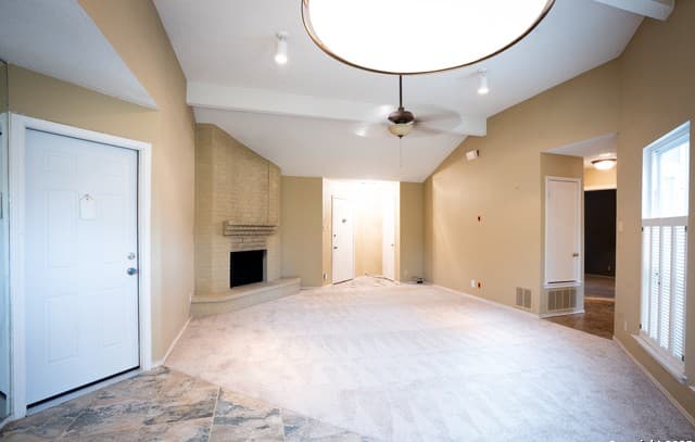 2-bedroom rental at 7813 Forest Briar in Live Oak, TX — photo 5