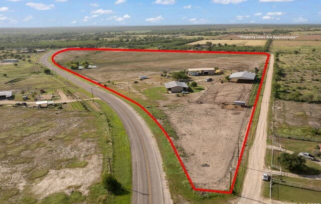 home for sale at 18434 Fm 471 in Natalia TX