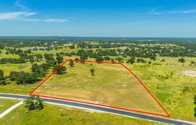 rental at 143 Agrihood in Fredericksburg, TX — photo 2