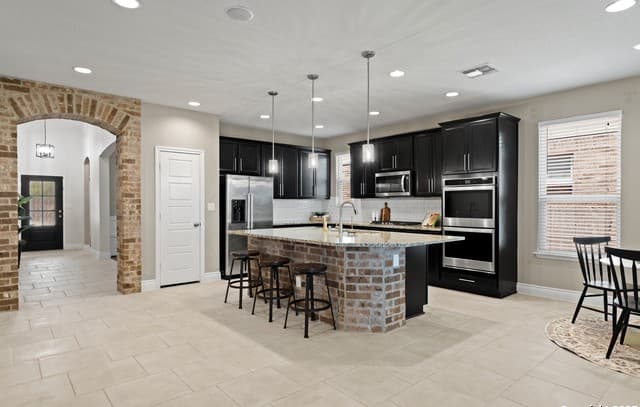 4-bedroom rental at 12306 Bianca Mill Wy in San Antonio, TX — photo 4
