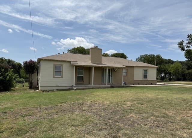 3-bedroom rental at 1214 Sutton in San Antonio, TX — photo 2