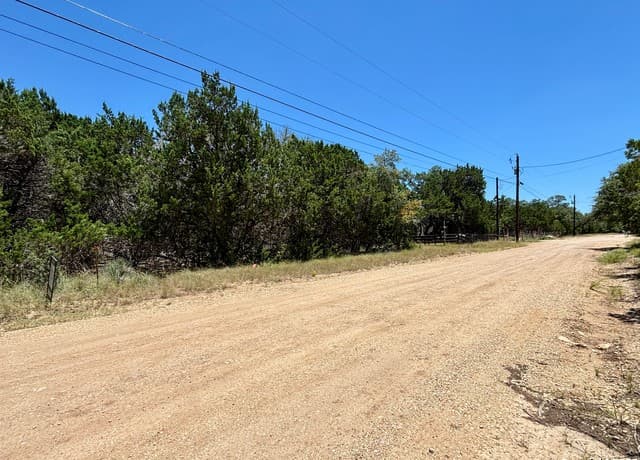 rental at LOT 36-37 Wyatt Earp in Bandera, TX — photo 4