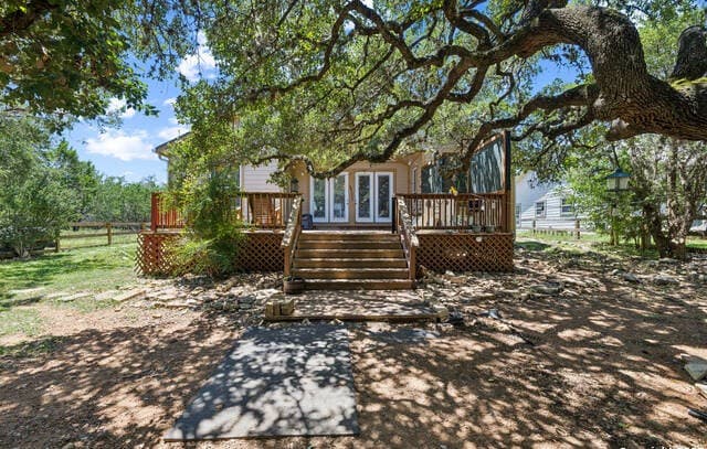 3-bedroom rental at 388 Deerwood in Bandera, TX — photo 3