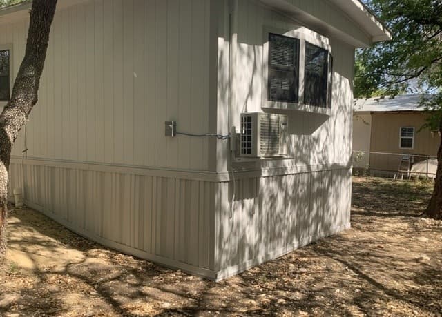 2-bedroom rental at 25315 Lynda sue in San Antonio, TX — photo 4