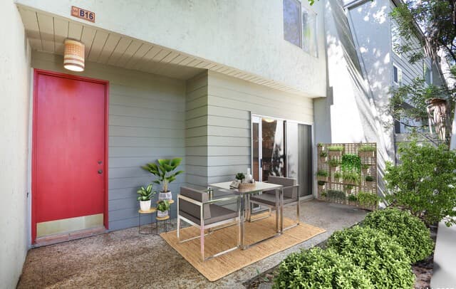 3-bedroom rental at 3102 Eisenhauer Unit B16 in San Antonio, TX — photo 1