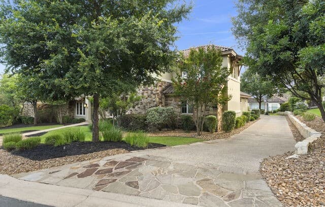 5-bedroom rental at 7 Kings Tower in San Antonio, TX — photo 5