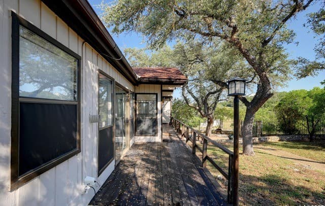 3-bedroom rental at 16827 Marlhead in Helotes, TX — photo 1