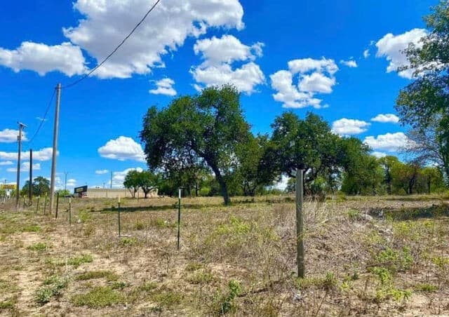 rental at 21272 S Fm 471 in Natalia, TX — photo 1