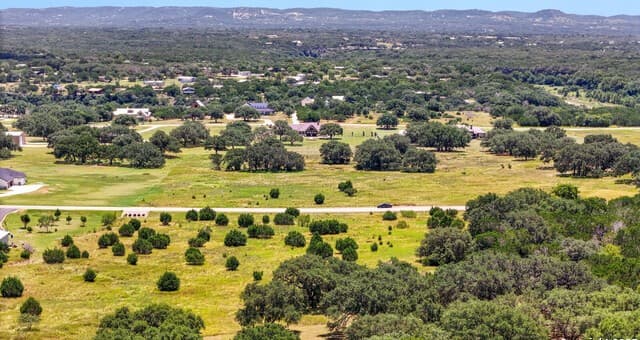 Home for sale at 532 Buckskin Trl in Bandera, TX — photo 5