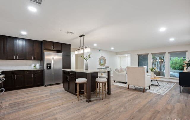 4-bedroom rental at 929 Morningside in Terrell Hills, TX — photo 3