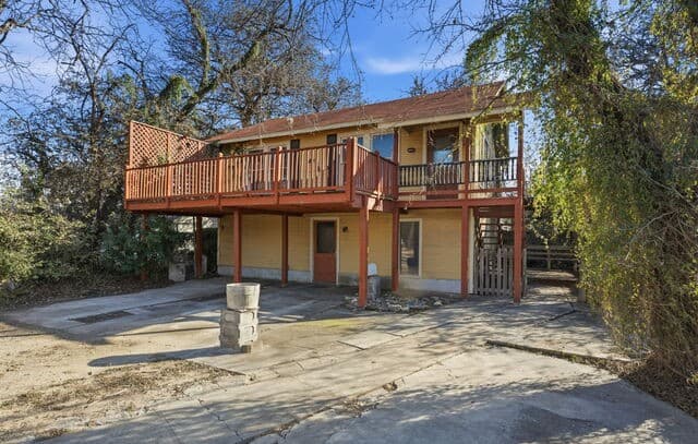 2-bedroom rental at 434 E Magnolia Ave in San Antonio, TX — photo 2