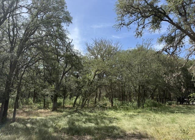 rental at 8403 Wild Wind Park in Garden Ridge, TX — photo 2