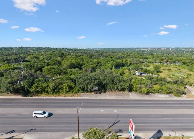 rental at 2259 Bandera in San Antonio, TX — photo 1