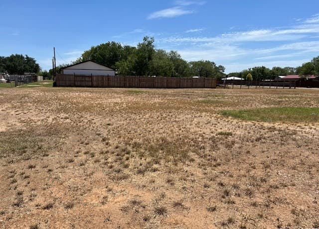 rental at TBD Mulberry in Jourdanton, TX — photo 3