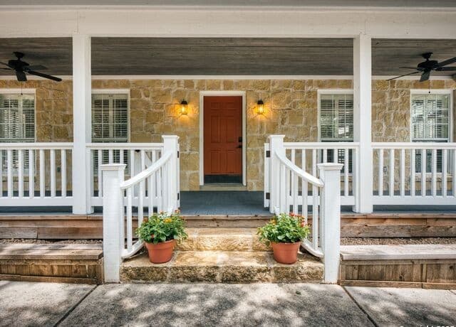 3-bedroom rental at 146/144 Ranger Creek Rd in Boerne, TX — photo 2