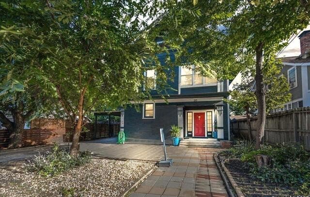 rental at 210 Wilkens Ave in San Antonio, TX — photo 2