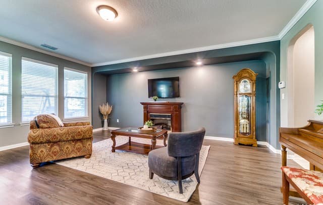 4-bedroom rental at 11330 Hill Top Bnd in Helotes, TX — photo 5