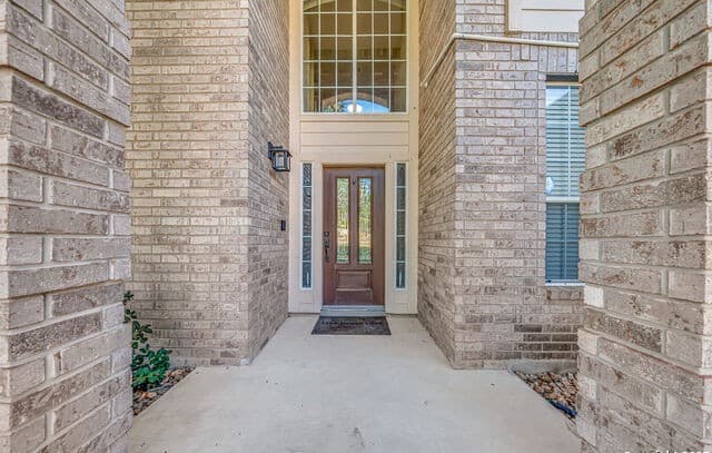 5-bedroom rental at 3134 Howling Wolf in San Antonio, TX — photo 3