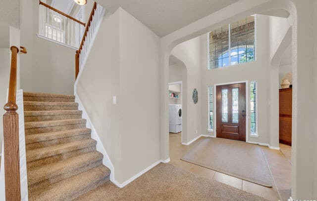 5-bedroom rental at 3134 Howling Wolf in San Antonio, TX — photo 4