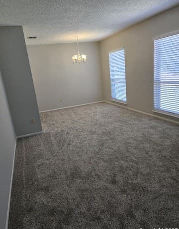3-bedroom rental at 7146 Spring Grove in San Antonio, TX — photo 5