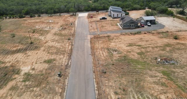 rental at P-9C Quesenberry RD in Von Ormy, TX — photo 4