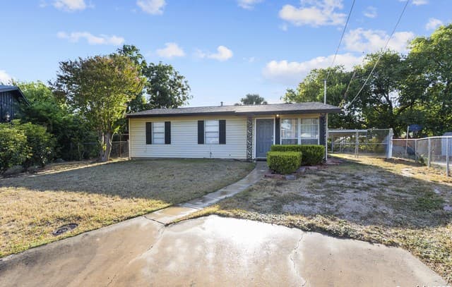 3-bedroom rental at 1125 91st in San Antonio, TX — photo 1