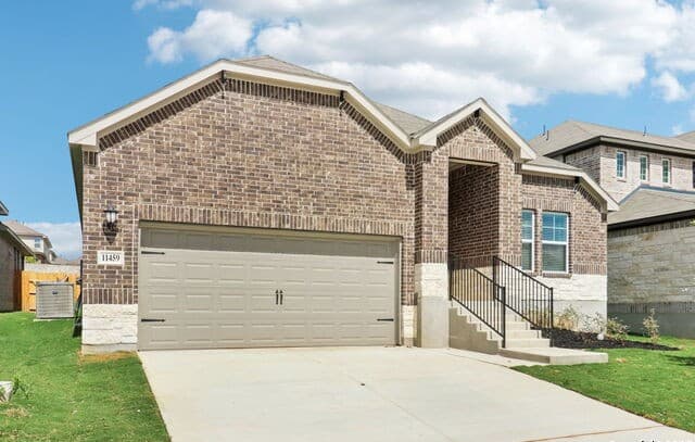 4-bedroom rental at 11459 Feather Vale in San Antonio, TX — photo 2