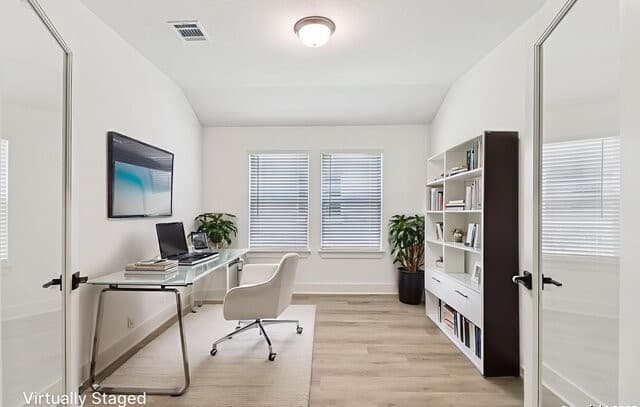 4-bedroom rental at 11459 Feather Vale in San Antonio, TX — photo 5