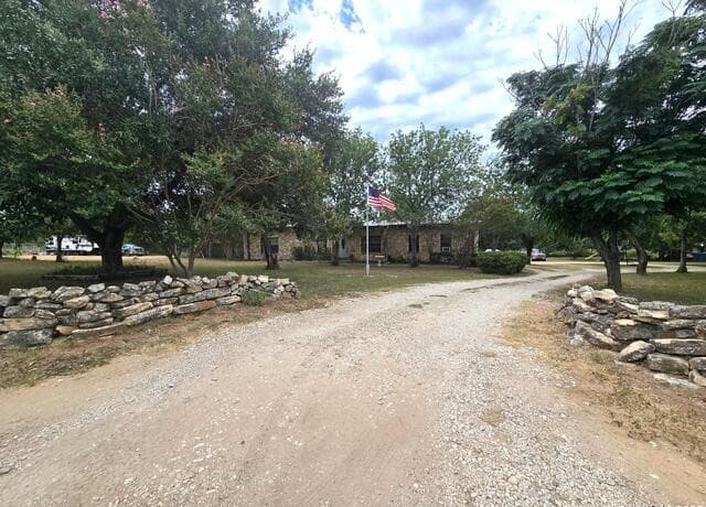 3-bedroom rental at 8360 James in Somerset, TX — photo 3