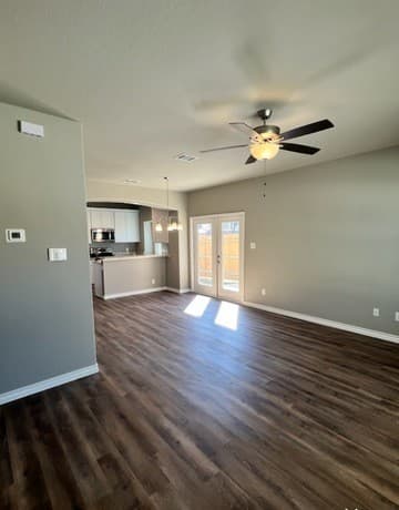 3-bedroom rental at 2031 Silver Oaks in San Antonio, TX — photo 5