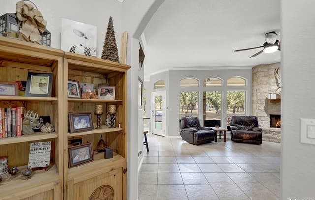 3-bedroom rental at 162 Champions in La Vernia, TX — photo 4