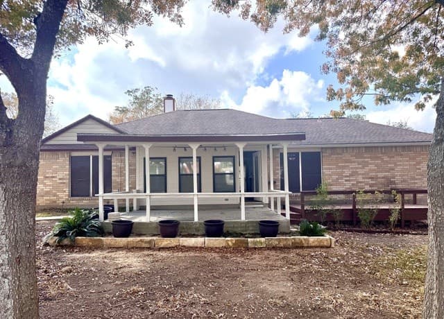 2-bedroom rental at 4000 Cypress in Schertz, TX — photo 2