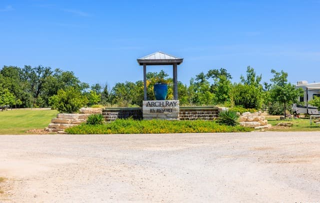 rental at 4584 E US Hwy 290 in Fredericksburg, TX — photo 5
