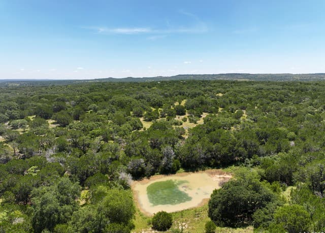 rental at 1448 Crabapple Rd in Blanco, TX — photo 3