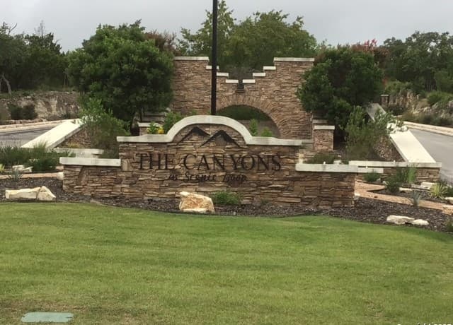 rental at 10111 Carson Springs in San Antonio, TX — photo 2