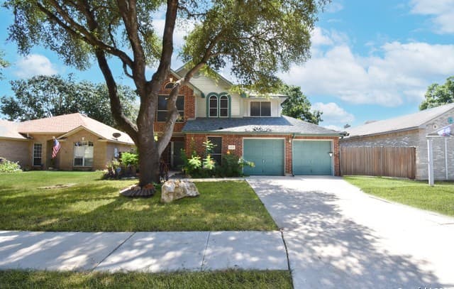 5-bedroom rental at 222 Tapwood Ln in Cibolo, TX — photo 1