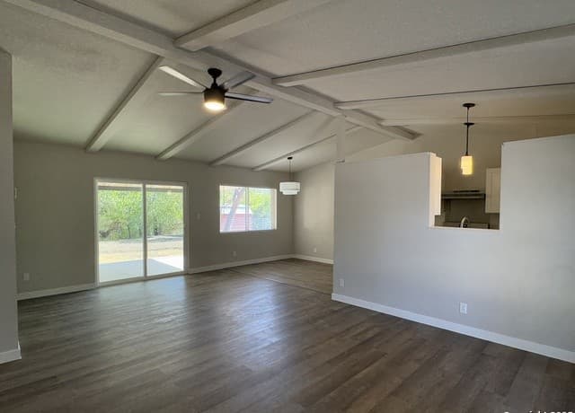 4-bedroom rental at 6006 Calgary Park in San Antonio, TX — photo 4