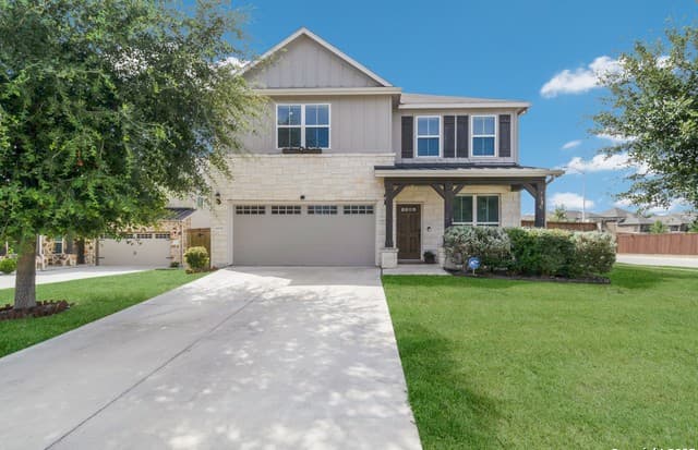 4-bedroom rental at 6658 Bowie in Schertz, TX — photo 2
