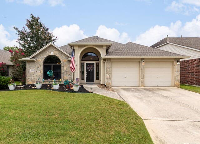 4-bedroom rental at 26906 Spiral in San Antonio, TX — photo 1