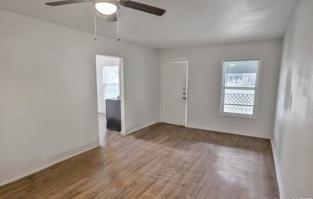 2-bedroom rental at 2426 Cincinnati Ave Unit 2426 in San Antonio, TX — photo 4
