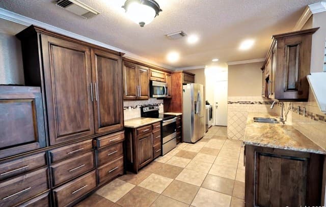 4-bedroom rental at 3647 Cameron Springs in San Antonio, TX — photo 1