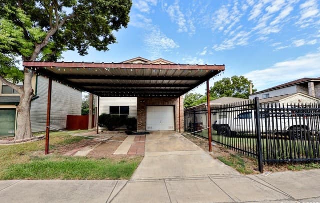 4-bedroom rental at 3647 Cameron Springs in San Antonio, TX — photo 3