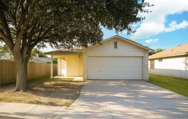 4-bedroom rental at 6626 Walnut Valley Dr in San Antonio, TX — photo 1