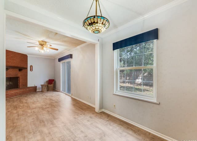 4-bedroom rental at 15101 Encino Verde in San Antonio, TX — photo 5