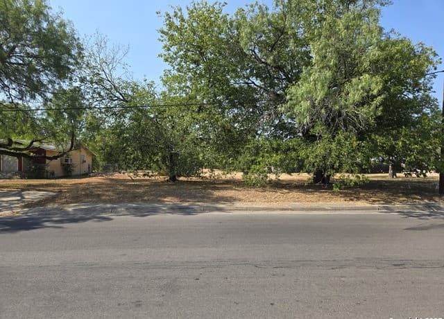 rental at 540 W Gerald in San Antonio, TX — photo 1