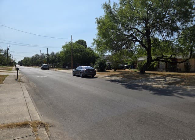 rental at 540 W Gerald in San Antonio, TX — photo 5