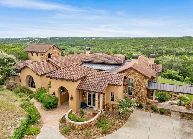 Home for sale at 103 Castle Rock in Boerne, TX — photo 3