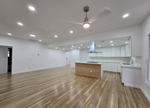 3-bedroom rental at 1514 W Lynwood Ave in San Antonio, TX — photo 2